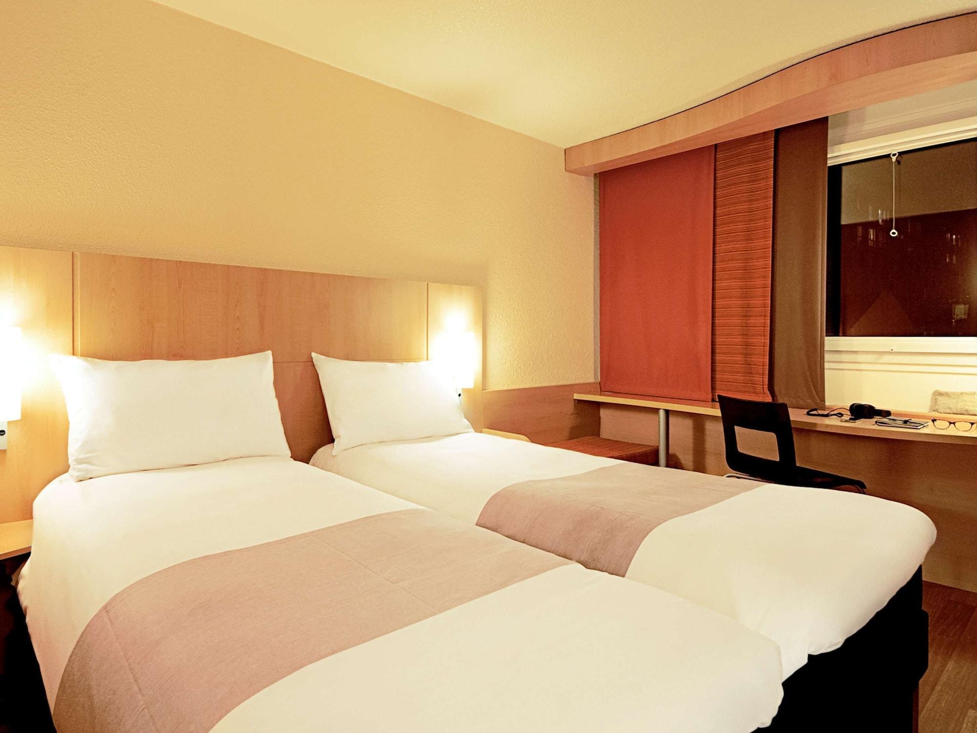 Hotel Ibis Брага Екстер'єр фото